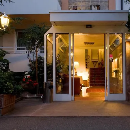호텔 Apart Hotel Freiburg 3*